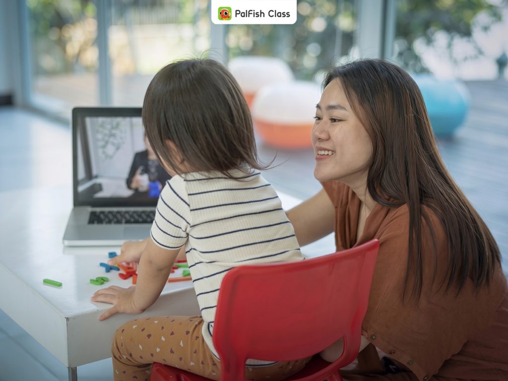 PalFish Class - giáo viên tương tác 1 kèm 1 với bé sau khi bé đã quen với app học tiếng Anh miễn phí cho bé